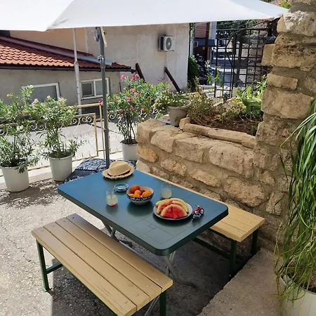 House Vesela Balchik