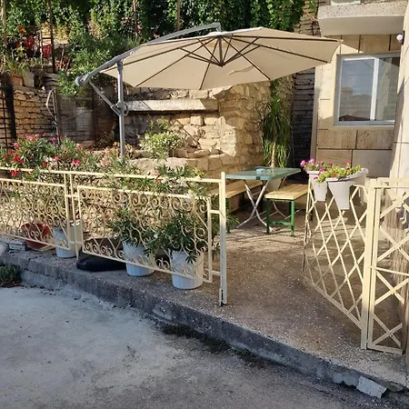 וילה House Vesela *