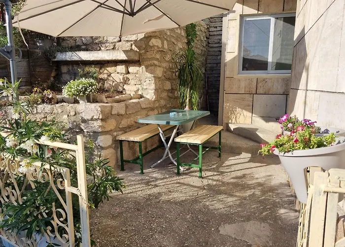 Βίλα House Vesela