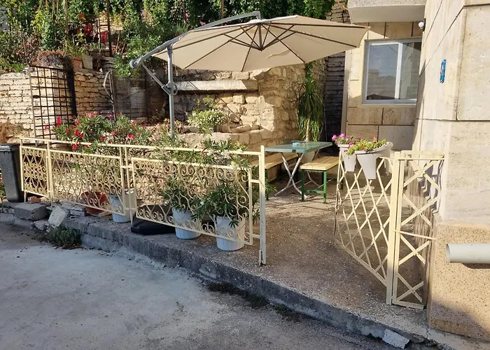 Βίλα House Vesela *